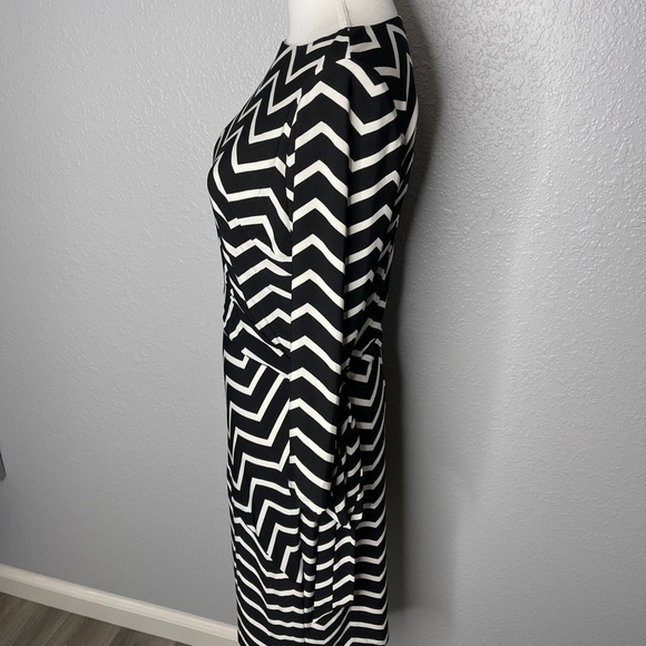 Ralph Lauren Chevron Faux  Wrap Dress size 10 Blak and white Chevron pattern - Picture 4 of 10